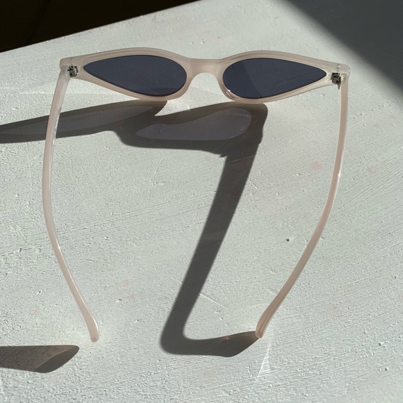 Reto blue grey cat eye sunglasses - Picture 2 of 4